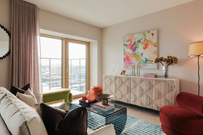 2 Bedroom Apartment For Sale In Royal Docks, London, E16