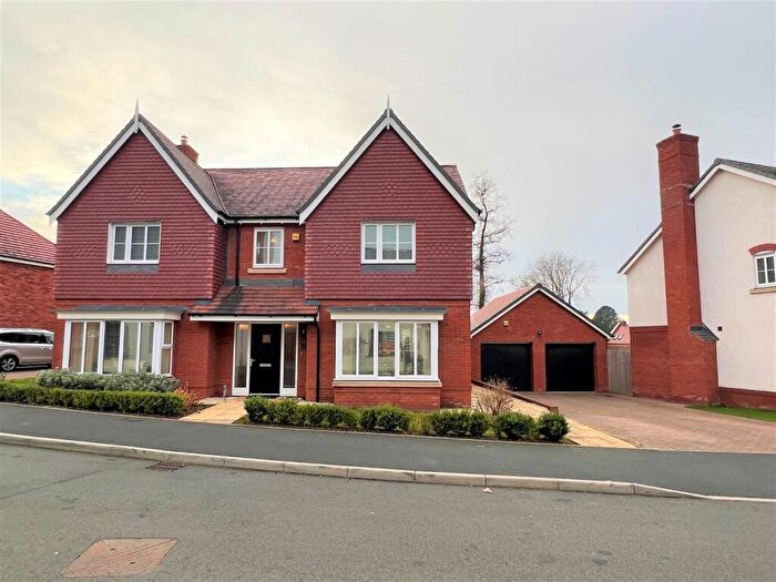5 Bedroom Detached House For Sale In Amphlett Close, Hagley, DY9