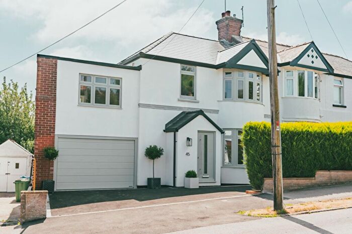 4 Bedroom Semi-Detached House For Sale In Huntley Road, Sheffield, S11