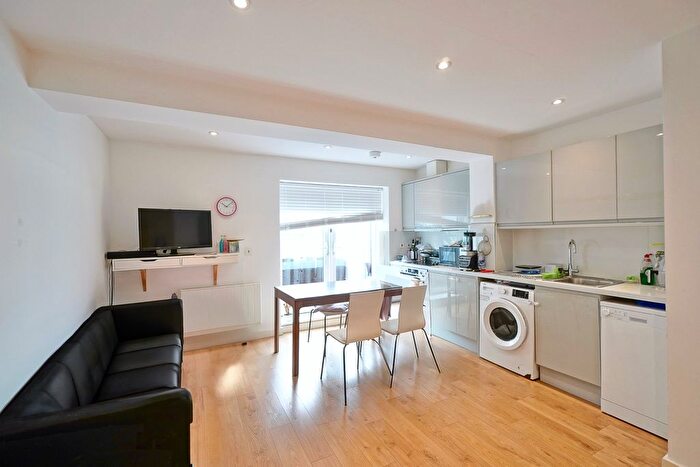 2 Bedroom Flat To Rent In Canal House, Liberty Centre, HA0