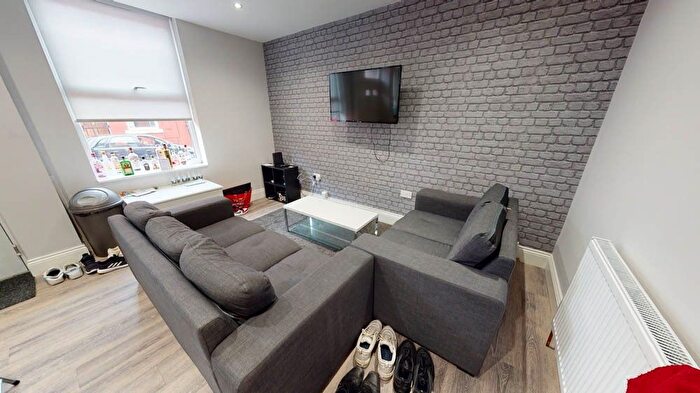 3 Bedroom Semi-Detached House To Rent In Thornville Terrace, Leeds, LS6