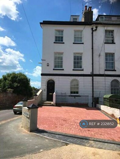 1 Bedroom Flat To Rent In Dorchester Road, Weymouth, DT4