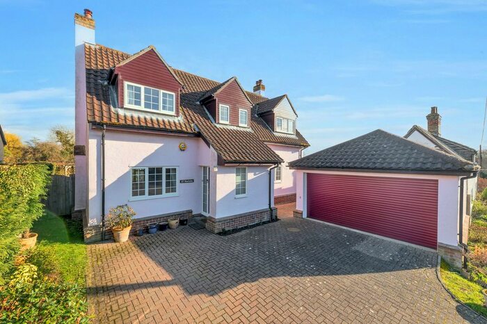 4 Bedroom Detached House For Sale In School Lane, Toft, CB23