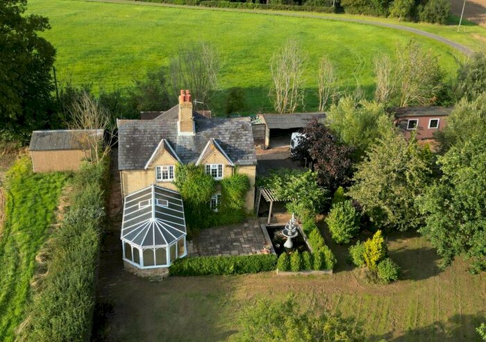 4 Bedroom Detached House For Sale In Barham Road, Woolley, Huntingdon, PE28