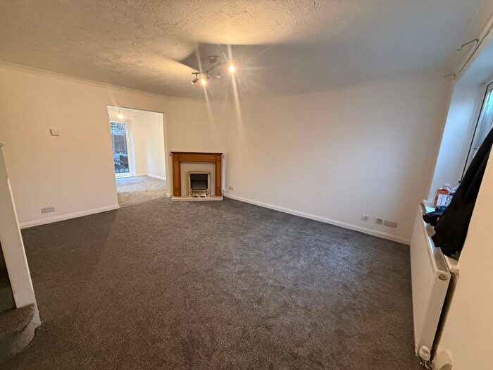 3 Bedroom Detached House To Rent In West Drayton, UB7