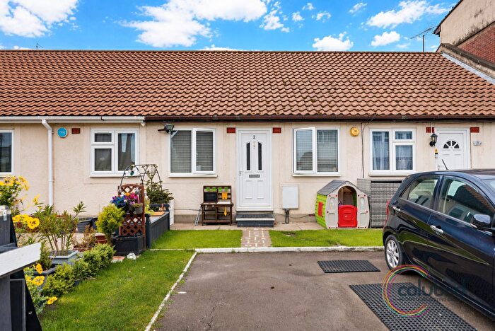 1 Bedroom Terraced Bungalow For Sale In Melbourne Road, Tilbury, RM18