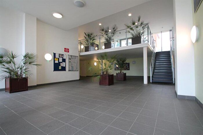 2 Bedroom Flat For Sale In Rick Roberts Way, Stratford, E15