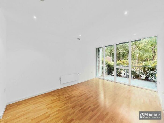 2 Bedroom Apartment To Rent In Lever Street, Clerkenwell, London, EC1V