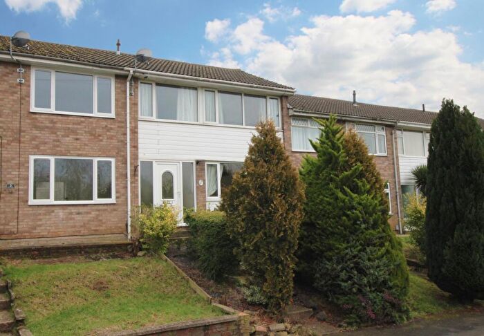 3 Bedroom Terraced House For Sale In Severn Way, Kettering, NN16