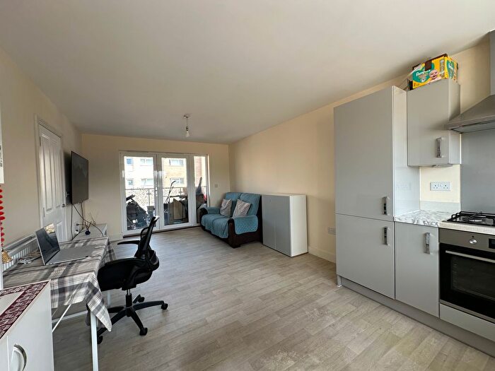2 Bedroom Flat For Sale In Galton Road, Cambridge, CB3