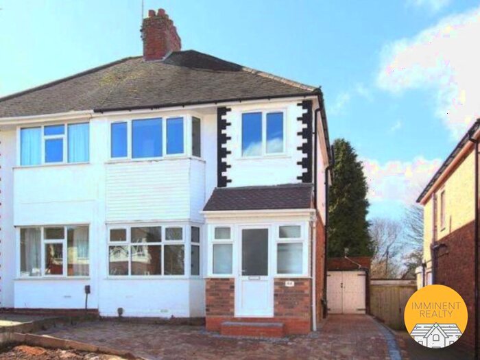 3 Bedroom Semi-Detached House To Rent In Hollybush Lane, Wolverhampton, WV4