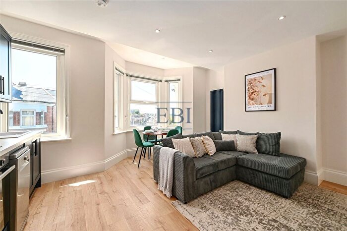 2 Bedroom Flat To Rent In Hughenden Road, Hastings, TN34