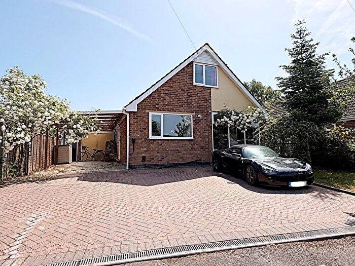 4 Bedroom Detached House For Sale In Eden Croft, Kenilworth, CV8