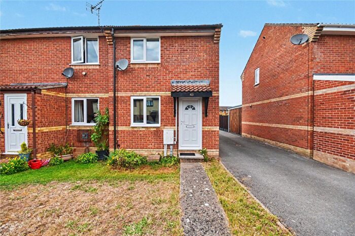 2 Bedroom End Terrace House For Sale In Leyton Drive, Bridgwater, Somerset, TA6