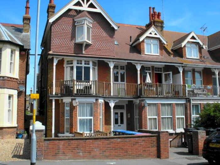 2 Bedroom Flat To Rent In Granville Road, Broadstairs, CT10