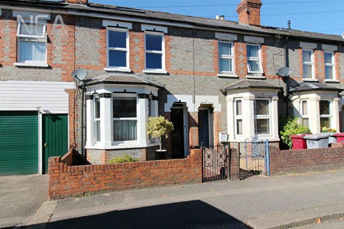 3 Bedroom Terraced House To Rent In De Montfort Road, Reading, Berkshire, RG1