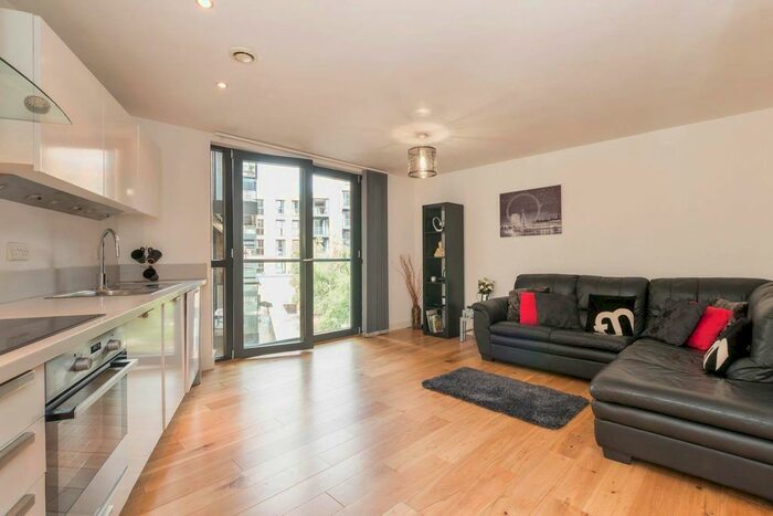 1 Bedroom Flat To Rent In Southside, St. John's Walk, B5