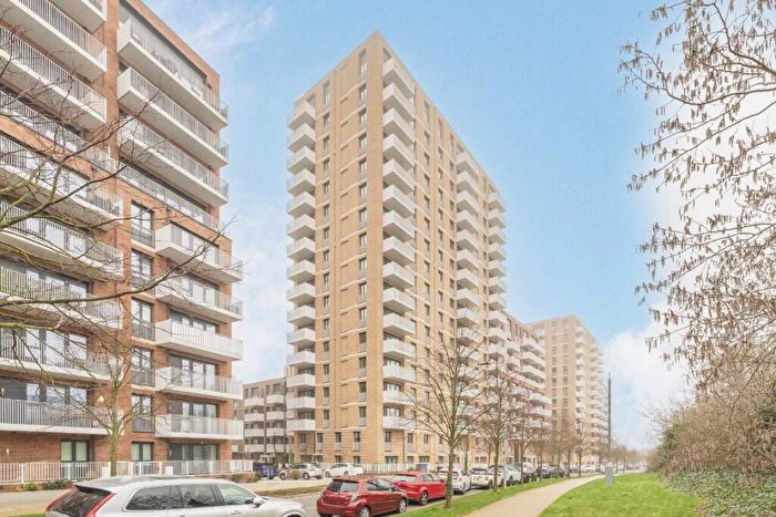 1 Bedroom Flat For Sale In Lakeside Drive, Acton, NW10