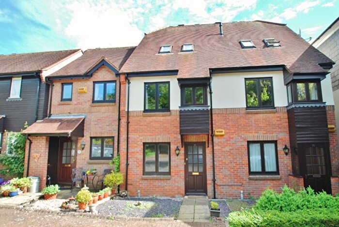 1 Bedroom Apartment To Rent In Thornhill Close, Amersham, Buckinghamshire, HP7