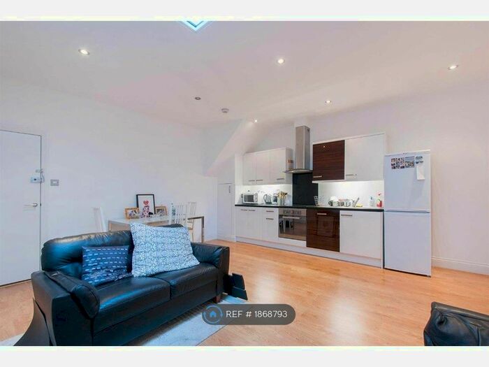 1 Bedroom Flat To Rent In Horn Lane, London, W3