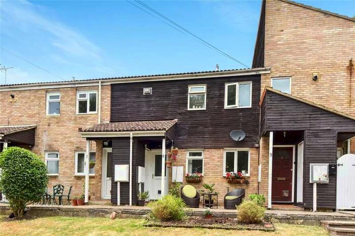 1 Bedroom Flat To Rent In Brooklands Court, Westfield Parade, New Haw, Surrey, KT15