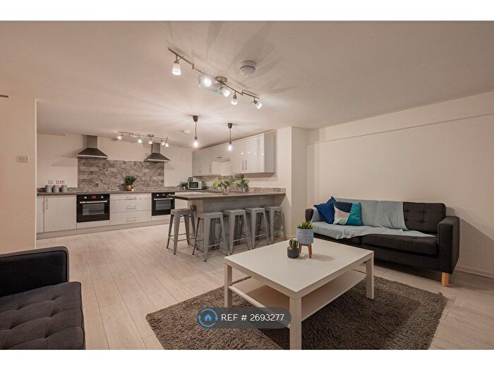 7 Bedroom Flat To Rent In Trafalgar Street, Sheffield, S1