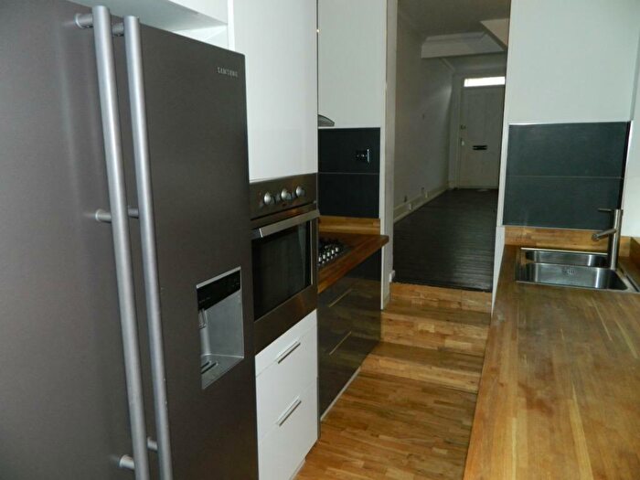 2 Bedroom Terraced House To Rent In Upper Bridge Road, Chelmsford, CM2