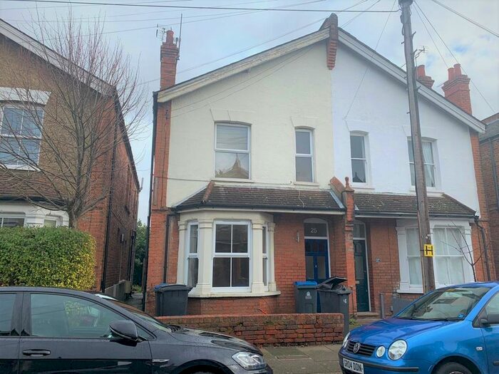 3 Bedroom Flat To Rent In Dudley Road, Kingston Upon Thames, Surrey, KT1