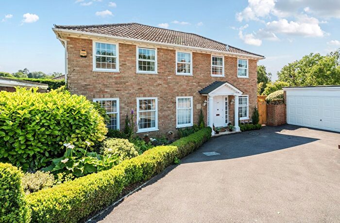 4 Bedroom Detached House For Sale In Parkhurst Fields, Churt, Farnham, GU10