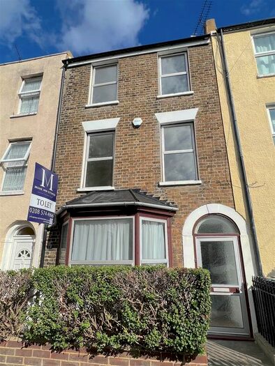 4 Bedroom Terraced House To Rent In Wellington Street, Gravesend, DA12