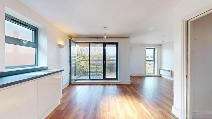 1 Bedroom Flat To Rent In Anthony House, Station Road, New Barnet, EN5