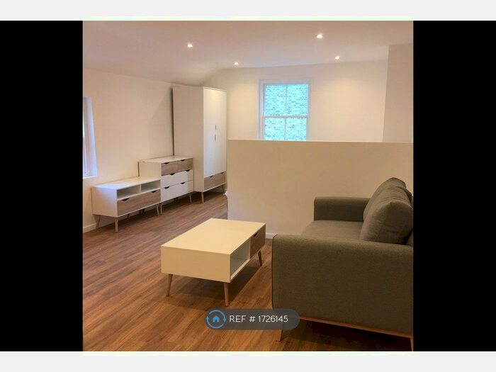 Studio To Rent In Adair House, Epsom, KT19