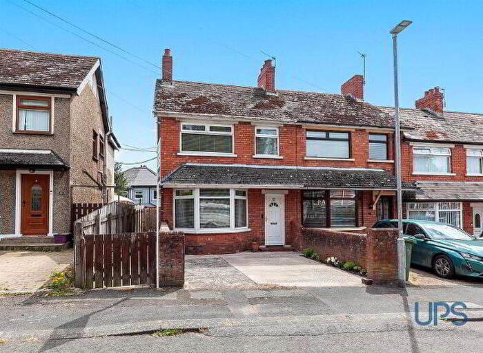 3 Bedroom End Of Terrace House For Sale In Sunnyhill Park, Belfast, BT17
