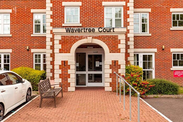 1 Bedroom Flat For Sale In Massetts Road, Wavertree Court, RH6