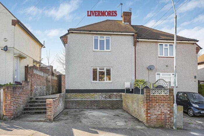 3 Bedroom Semi Detached House For Sale In Ridge Way, Crayford, Dartford, DA1