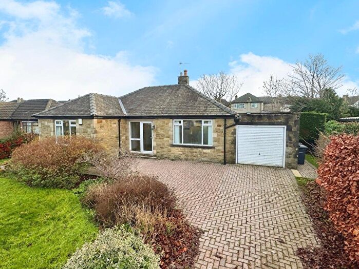2 Bedroom Detached Bungalow For Sale In Kings Road, Bradford, BD2