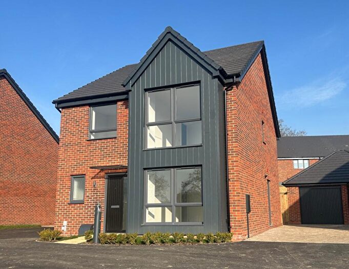 4 Bedroom Detached House For Sale In Hever Close, Tattenhoe Park, Milton Keynes, MK4