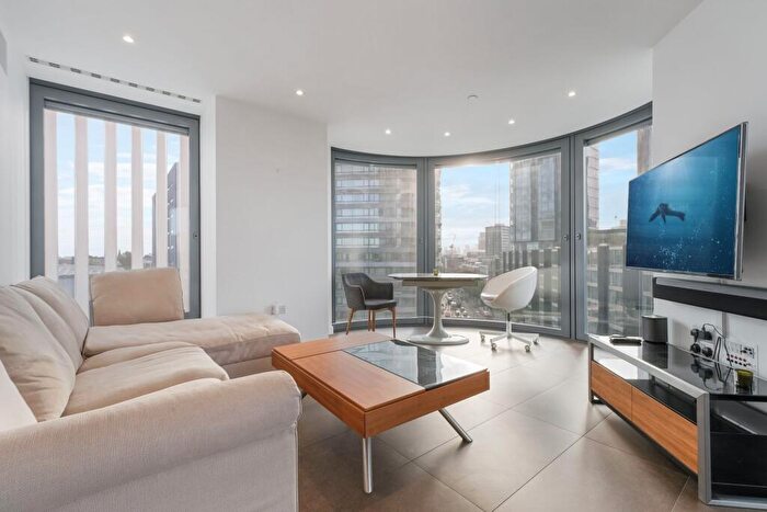 2 Bedroom Apartment To Rent In Chronicle Tower, City Road, London, EC1V