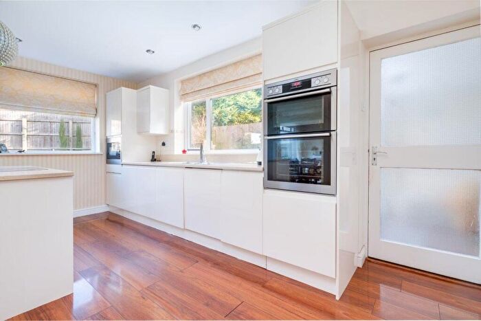 4 Bedroom House To Rent In Tudor Hill, Sutton Coldfield., B73