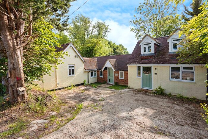 5 Bedroom Detached House For Sale In Cranbrook Road, Staplehurst, Tonbridge, Kent, TN12