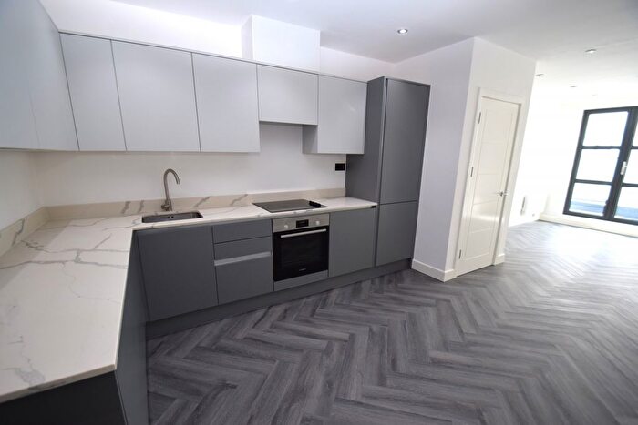 1 Bedroom Flat To Rent In - High Street, SS1