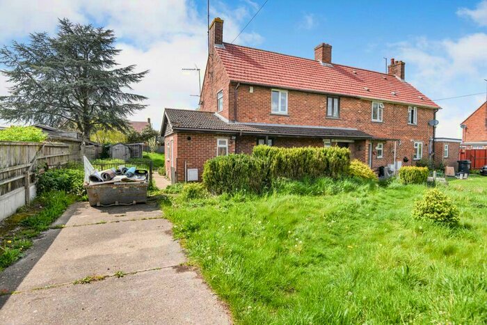 3 Bedroom Semi-Detached House For Sale In Ladys Drove, Emneth, Wisbech, PE14