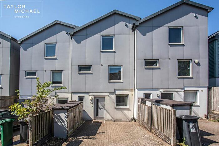 5 Bedroom Terraced House To Rent In Bevendean Road, Brighton, BN2