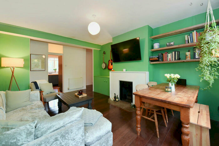 4 Bedroom Flat To Rent In Rosebery House, Sewardstone Road, E2