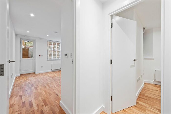 1 Bedroom Flat To Rent In Canfield Gardens, NW6