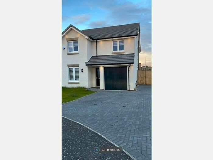 4 Bedroom Detached House To Rent In Ballindalloch Drive, Newarthill, Motherwell, ML1