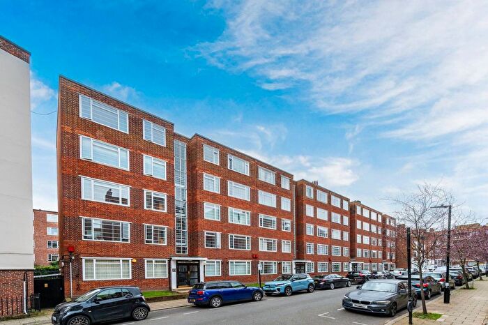 2 Bedroom Flat To Rent In Charlbert Court, St John's Wood, London, NW8
