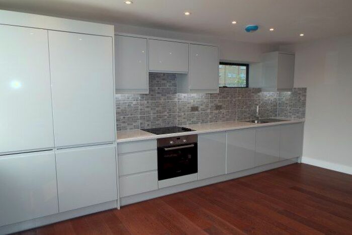 2 Bedroom Flat To Rent In The Grove, Gravesend, DA12