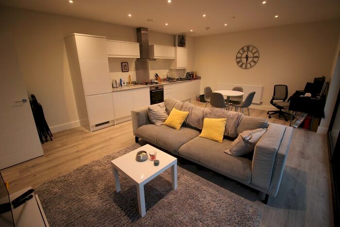 1 Bedroom Flat To Rent In Heron Drive, Slough, SL3