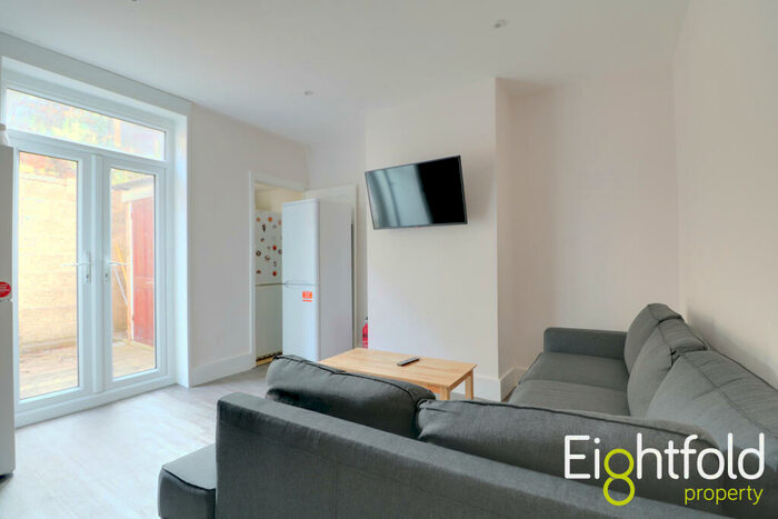 6 Bedroom Terraced House To Rent In Dudley Road, Brighton, BN1